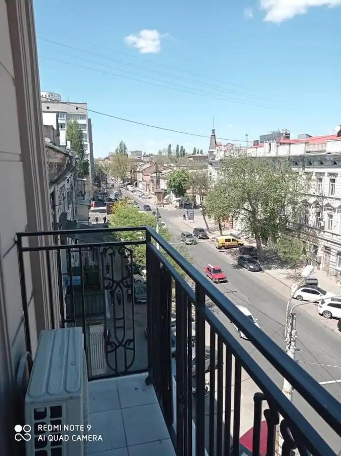Comfortable Apartment In The Centre Odessa Exterior photo