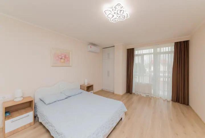 Comfortable Apartment In The Centre Odessa Exterior photo